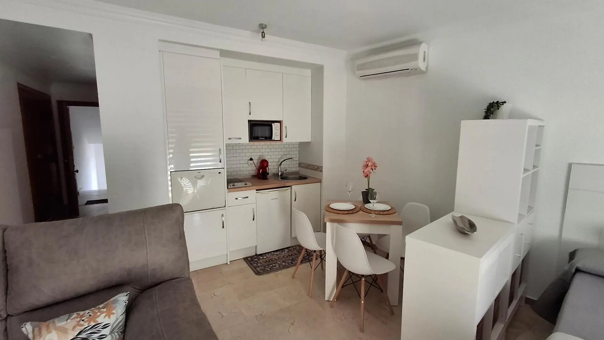 Room City Estepona Estudio Mar Apartman